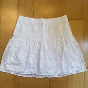 WHITE PAISLEY PRINT FULL SKIRT LOFT size 8 Short Cotton Pleated Skirt